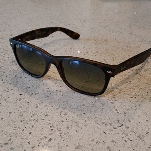 Ray Ban New Wayfarer Sunglasses